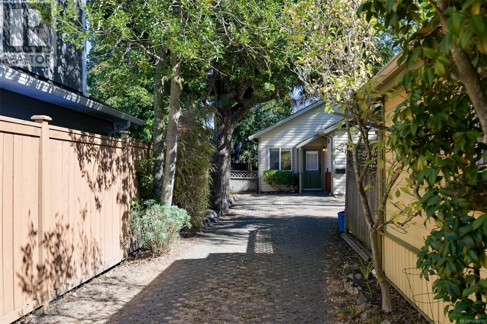  2563 Shelbourne Street, Victoria