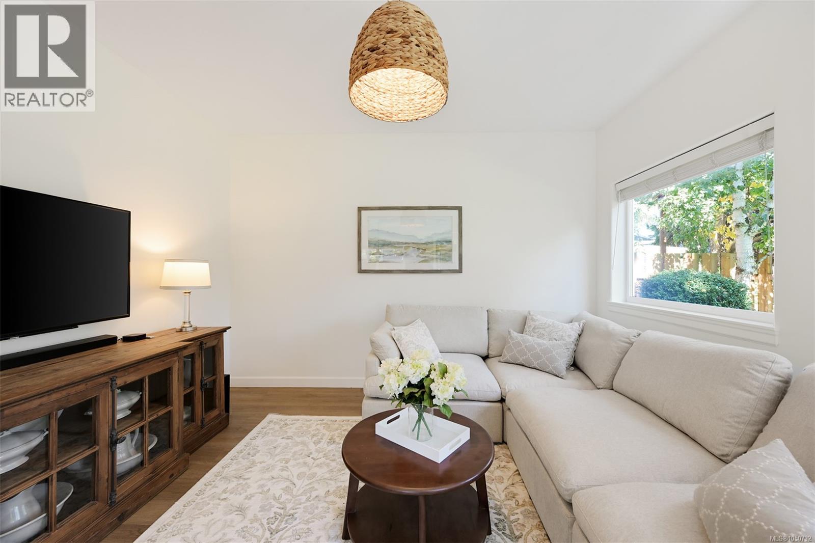  2563 Shelbourne Street, Victoria