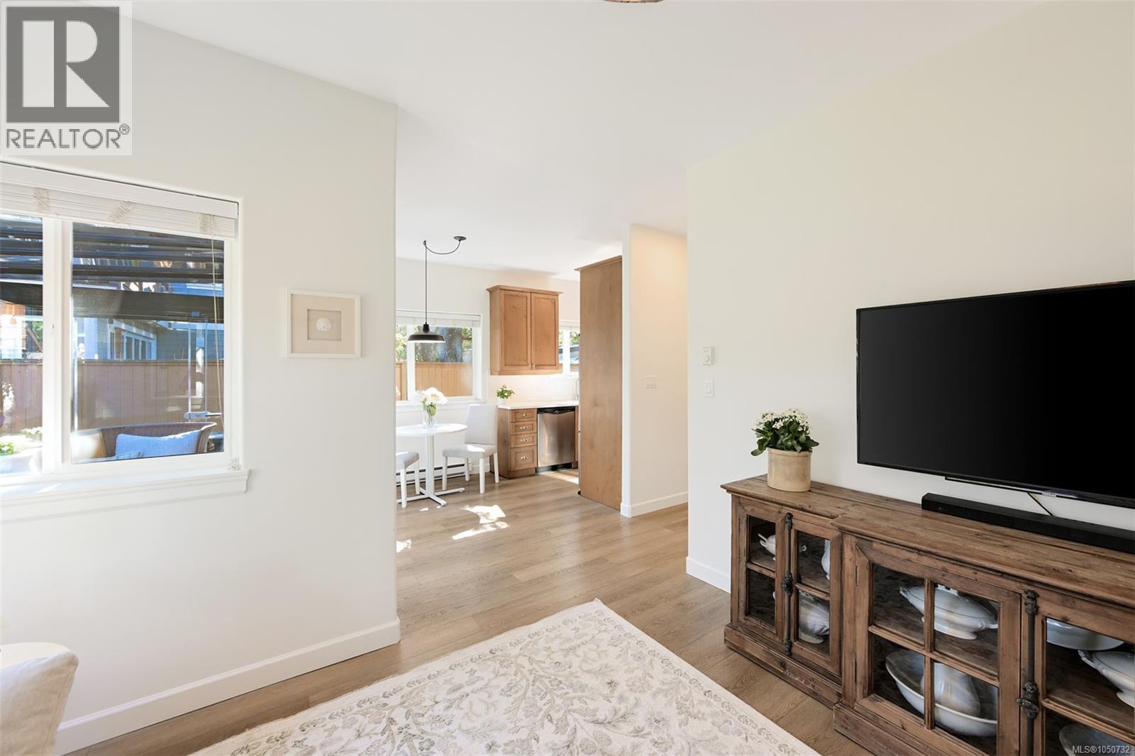  2563 Shelbourne Street, Victoria
