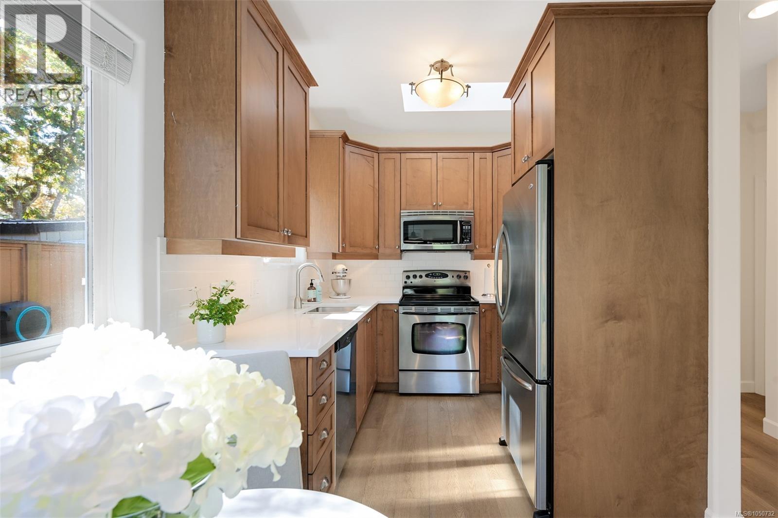  2563 Shelbourne Street, Victoria