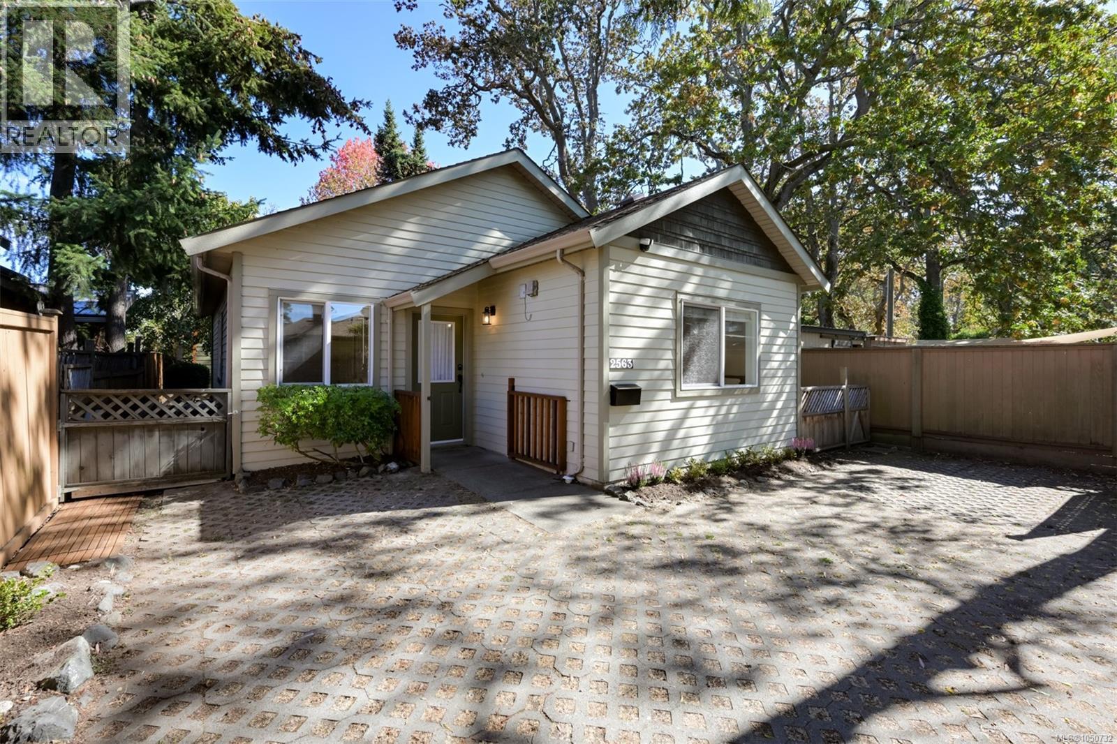  2563 Shelbourne Street, Victoria