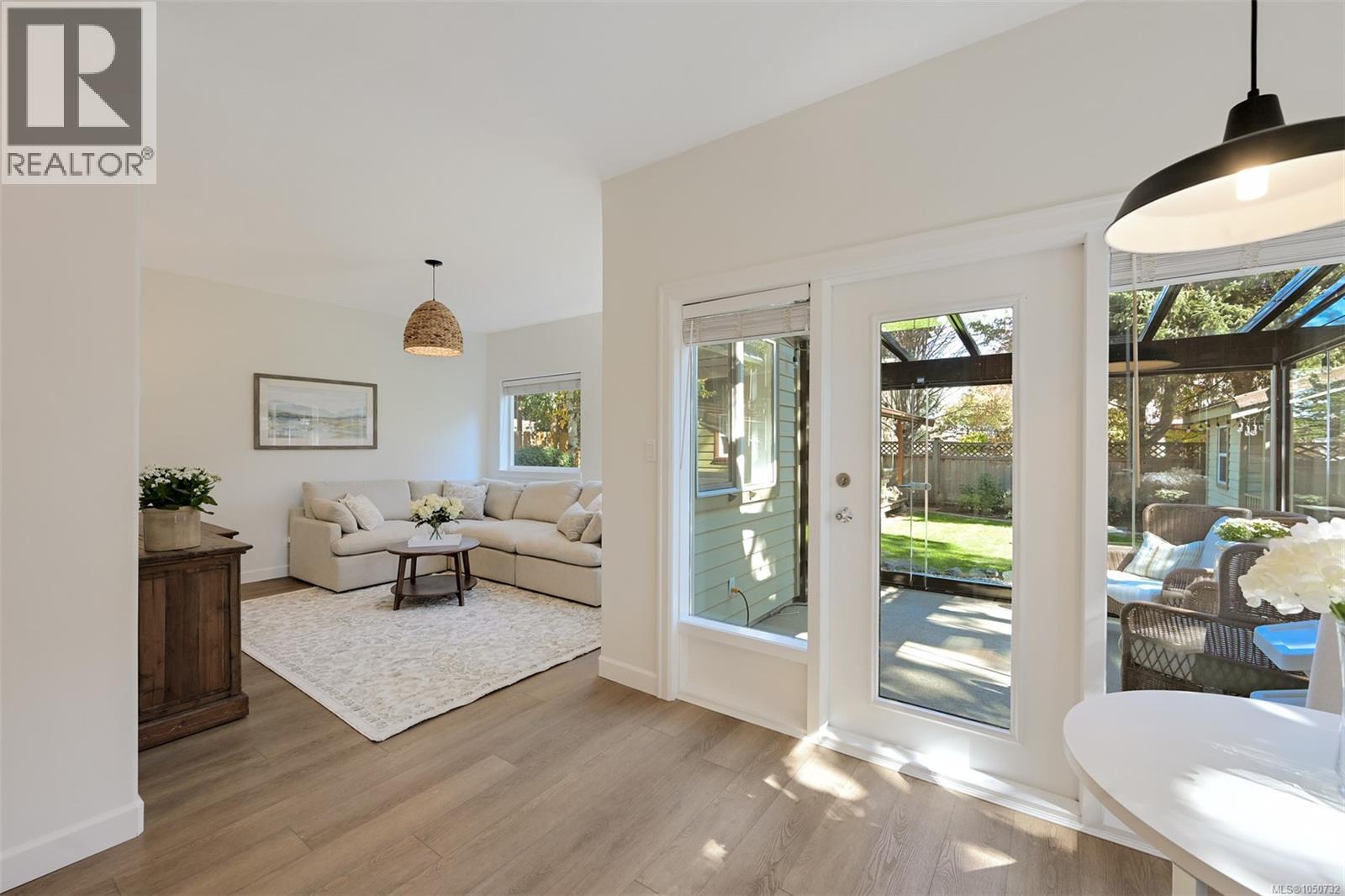  2563 Shelbourne Street, Victoria
