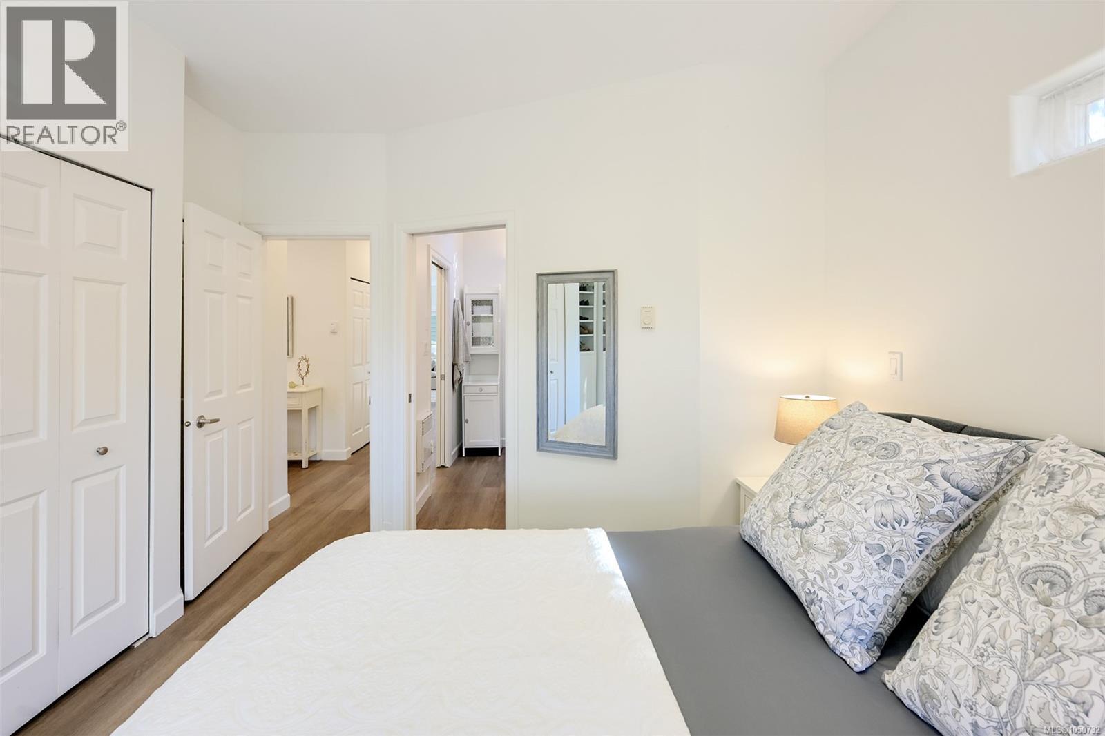  2563 Shelbourne Street, Victoria