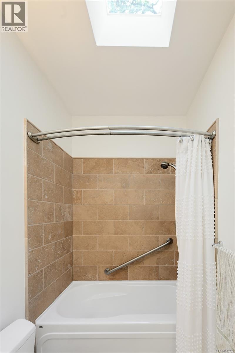  2563 Shelbourne Street, Victoria