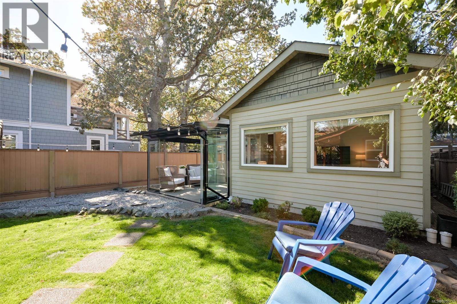  2563 Shelbourne Street, Victoria