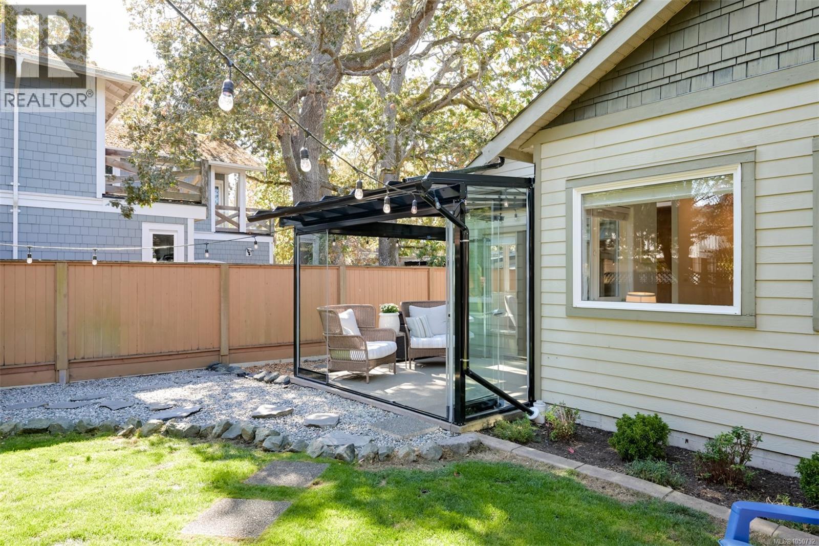  2563 Shelbourne Street, Victoria