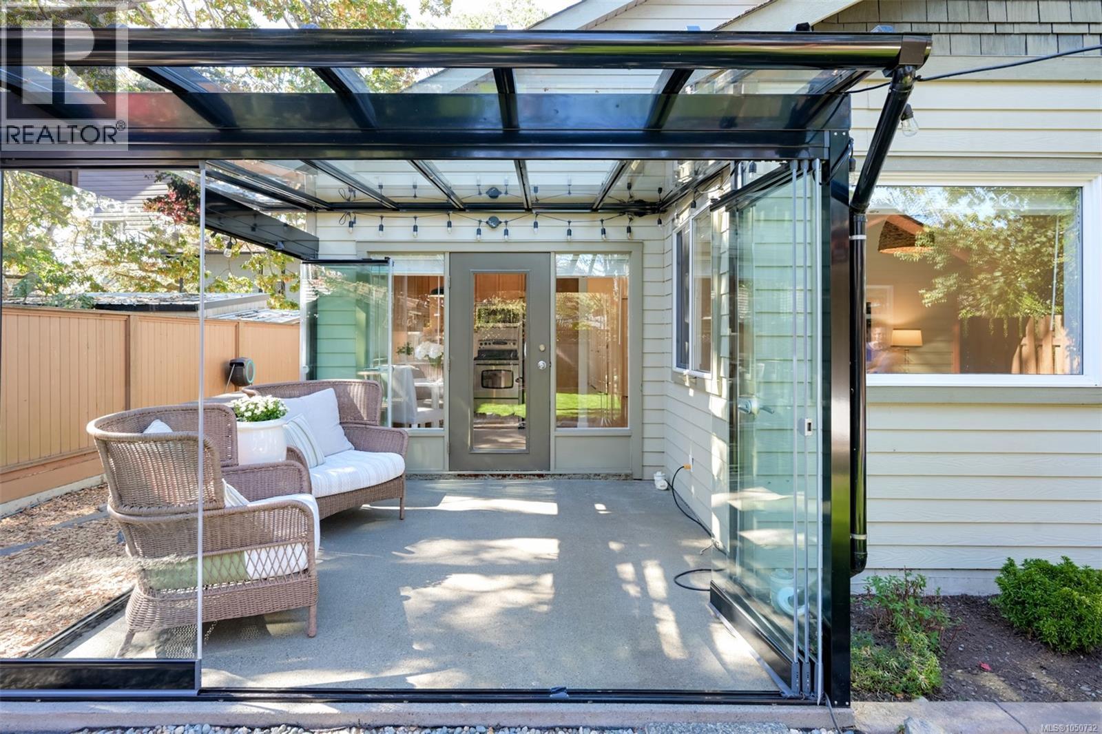  2563 Shelbourne Street, Victoria