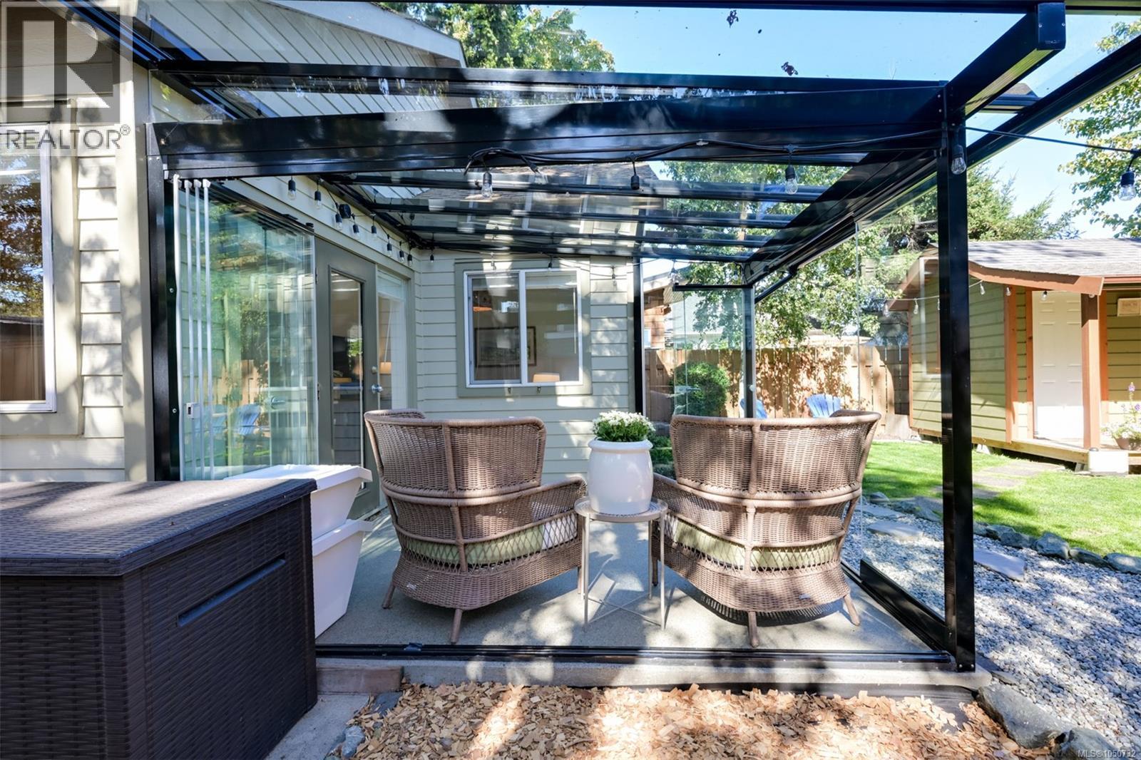  2563 Shelbourne Street, Victoria