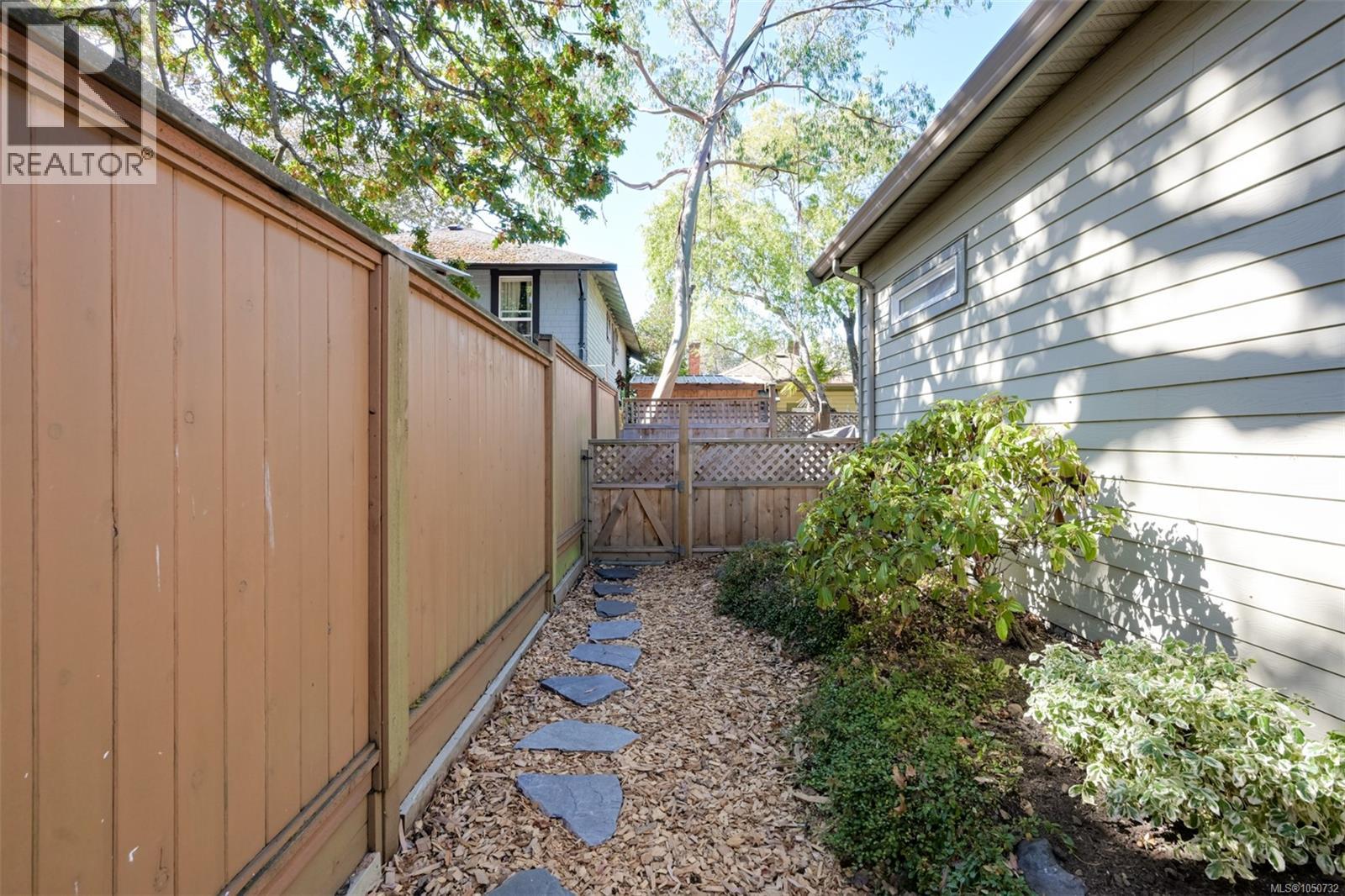  2563 Shelbourne Street, Victoria