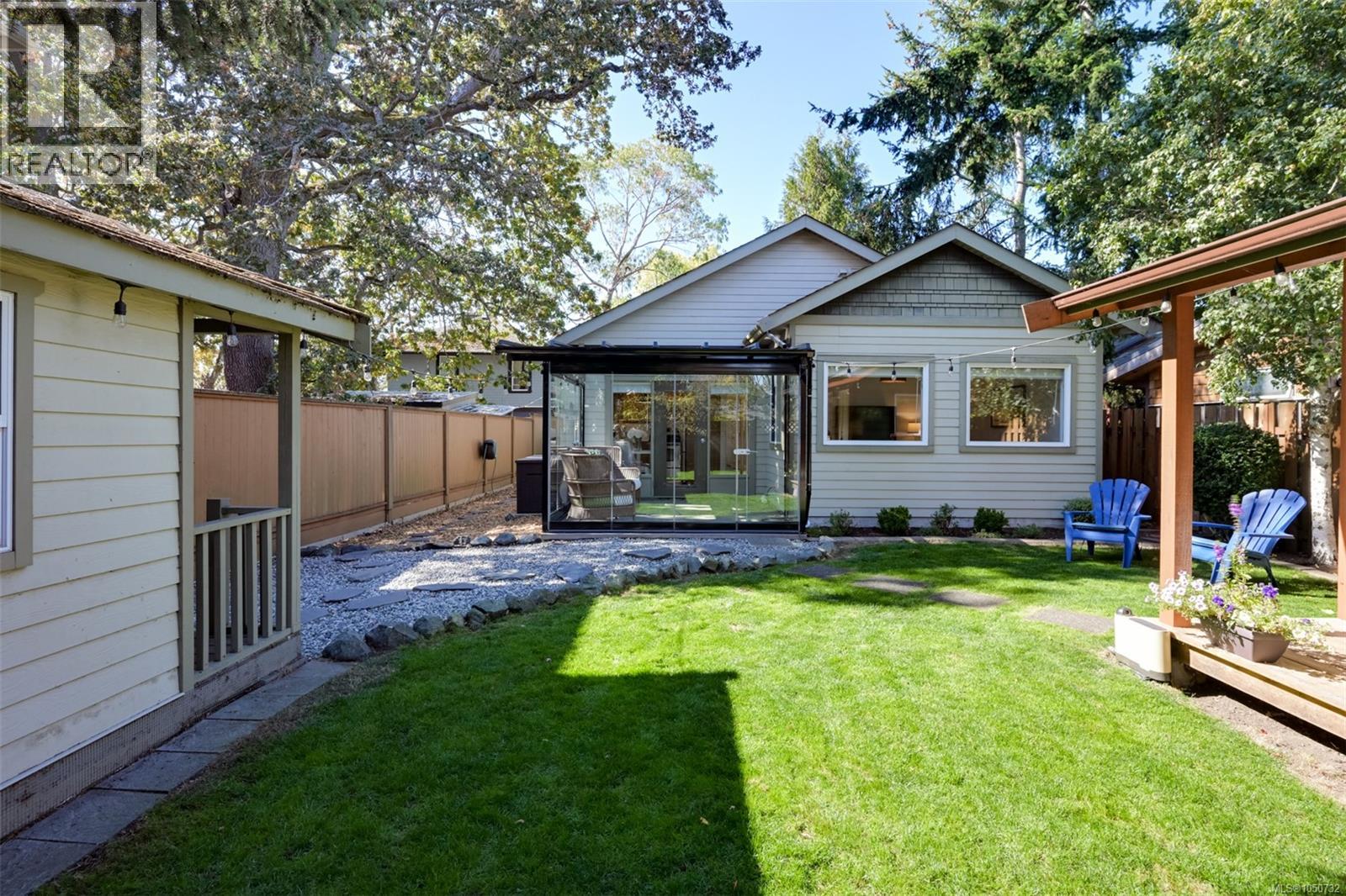  2563 Shelbourne Street, Victoria