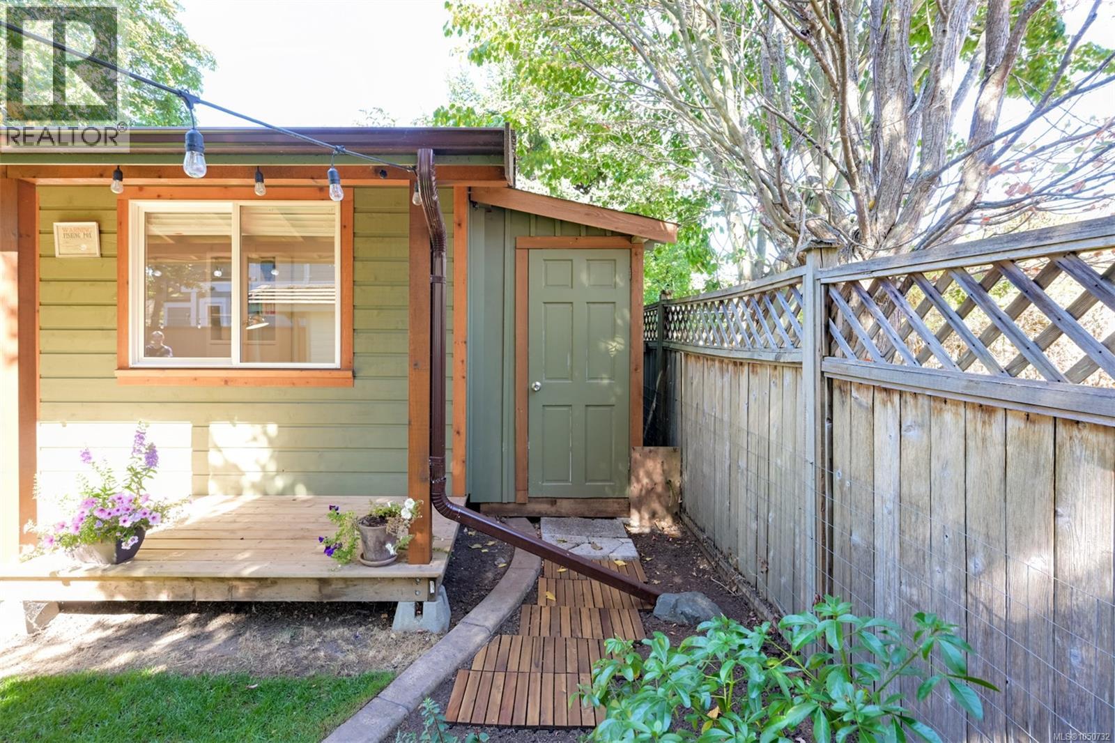  2563 Shelbourne Street, Victoria