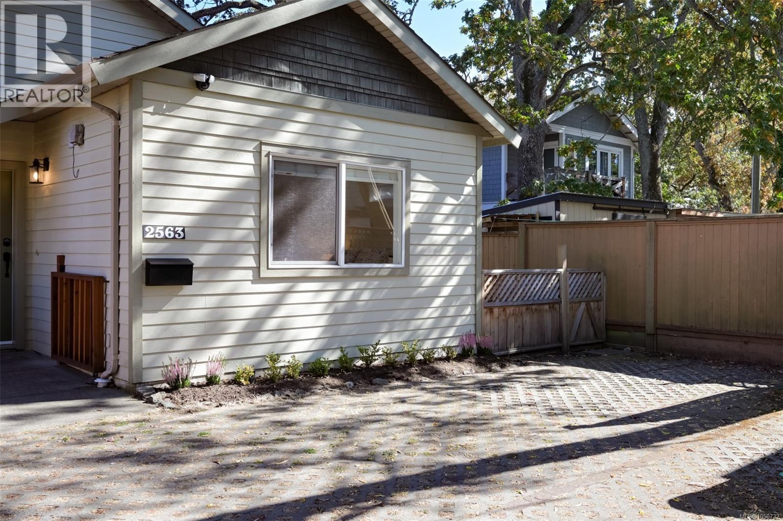  2563 Shelbourne Street, Victoria