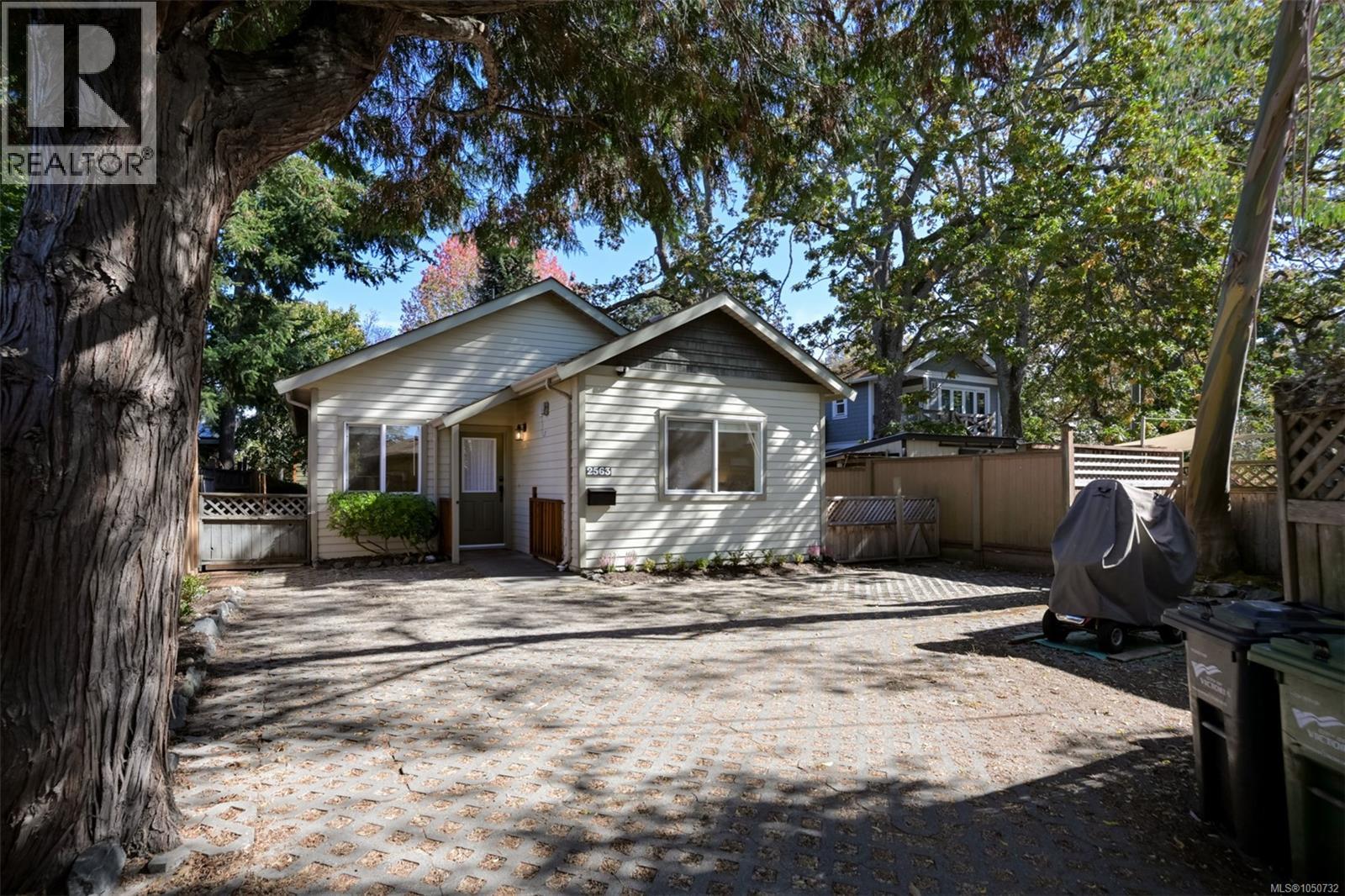  2563 Shelbourne Street, Victoria