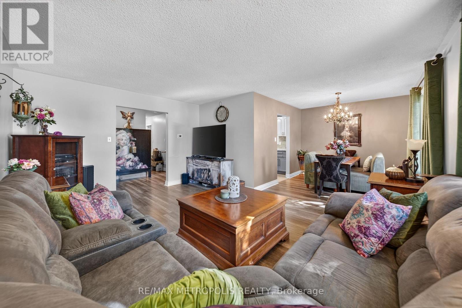 822 10TH LINE - 12
