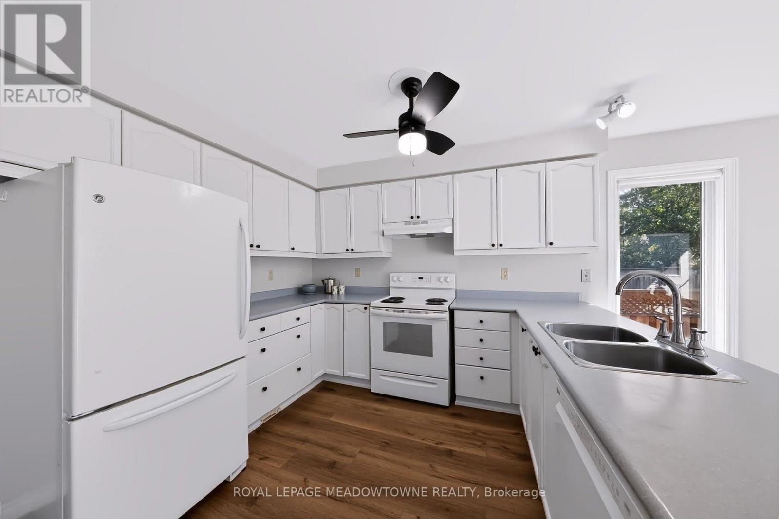 16 HARROP AVENUE - 2