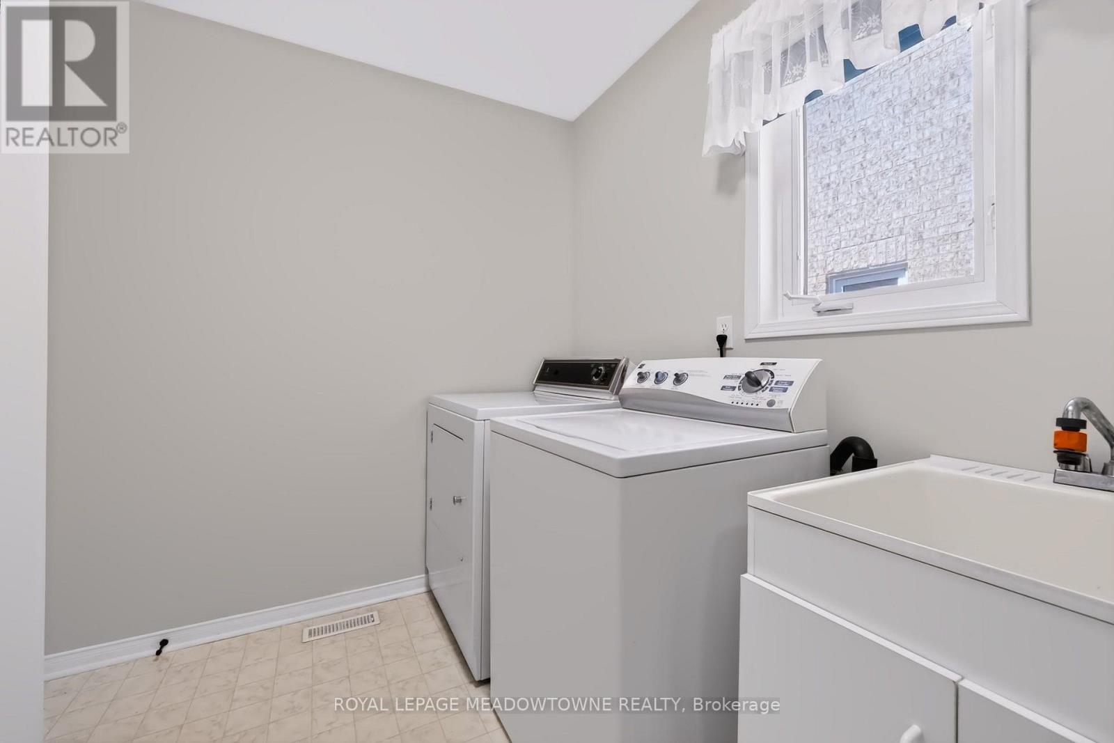 16 HARROP AVENUE - Image 29