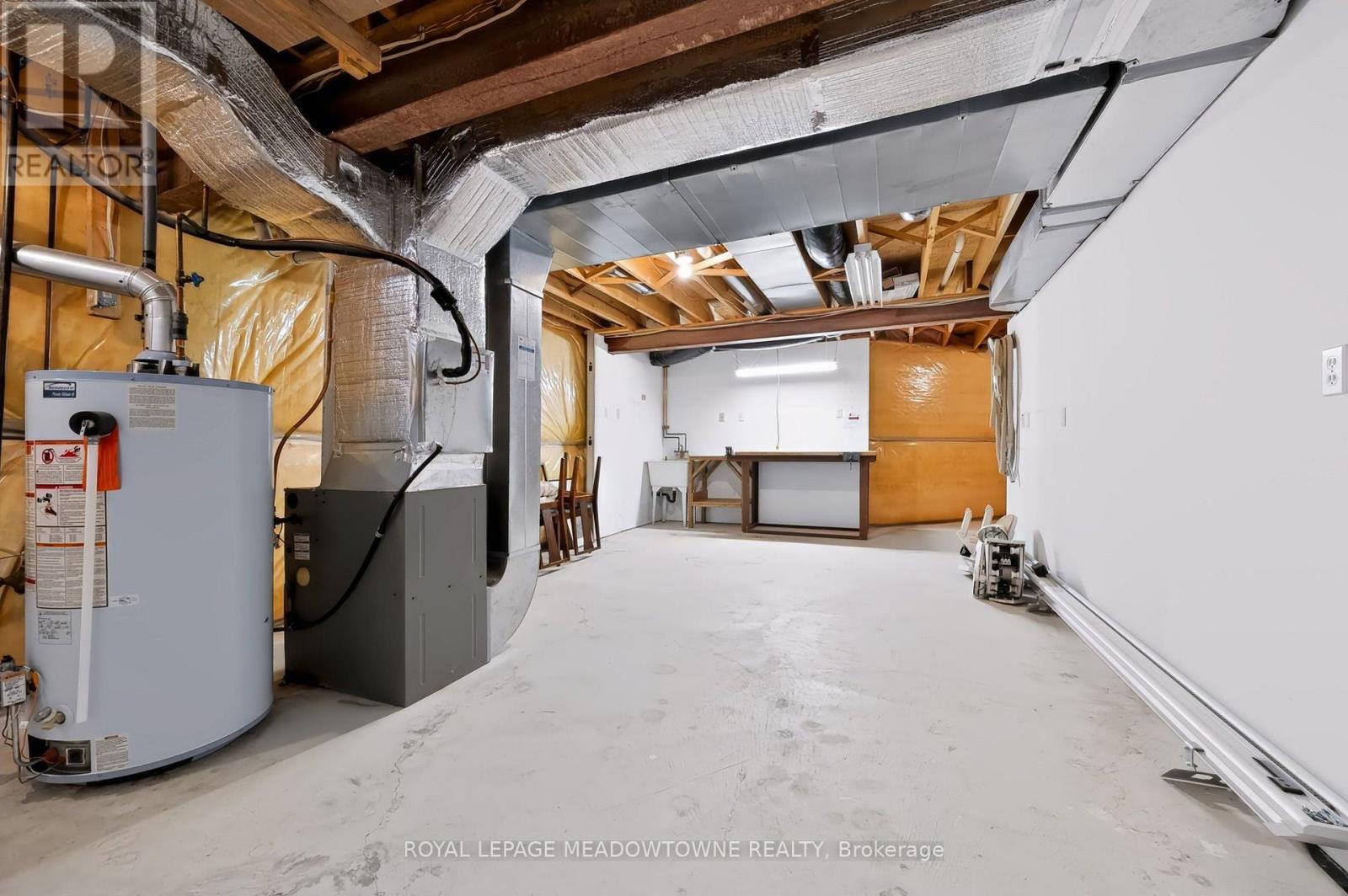 16 HARROP AVENUE - Image 38