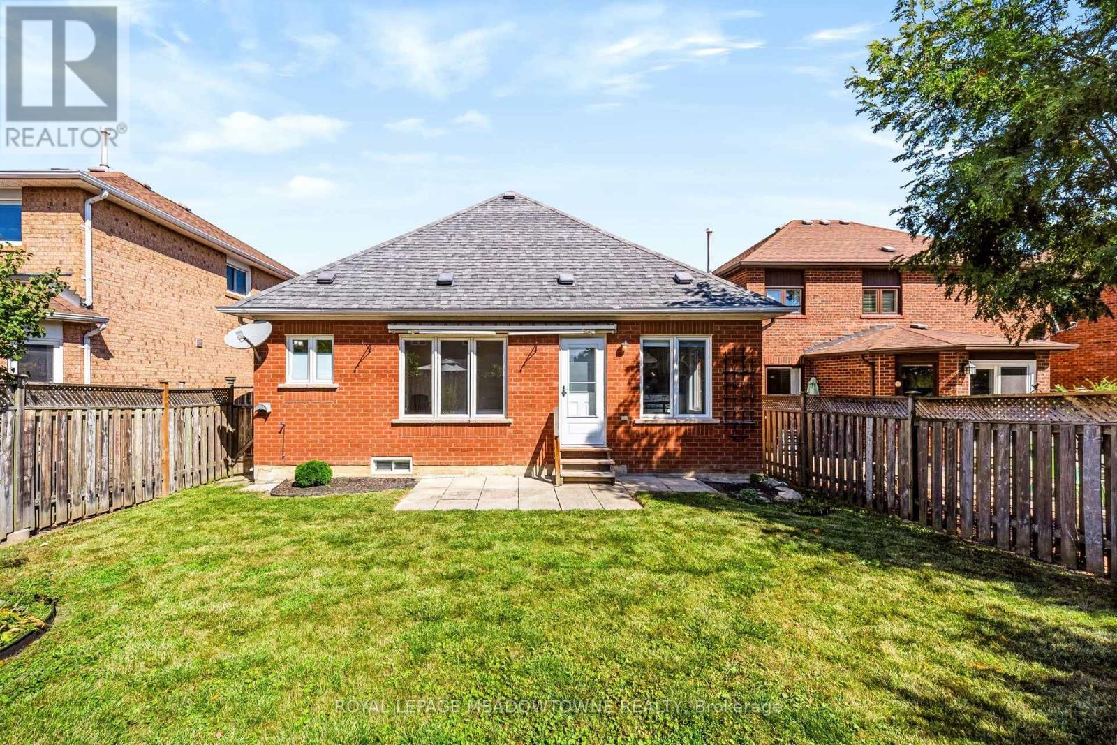 16 HARROP AVENUE - 44