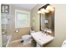 1207 Wood Place, Oakville, ON L6L2R4 Photo 8