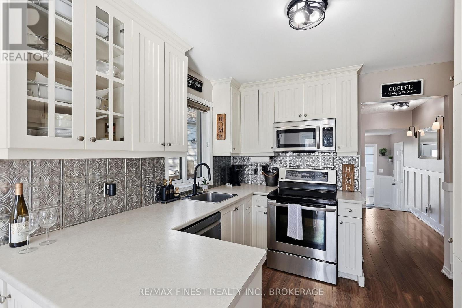 1377 BRACKENWOOD CRESCENT - 14