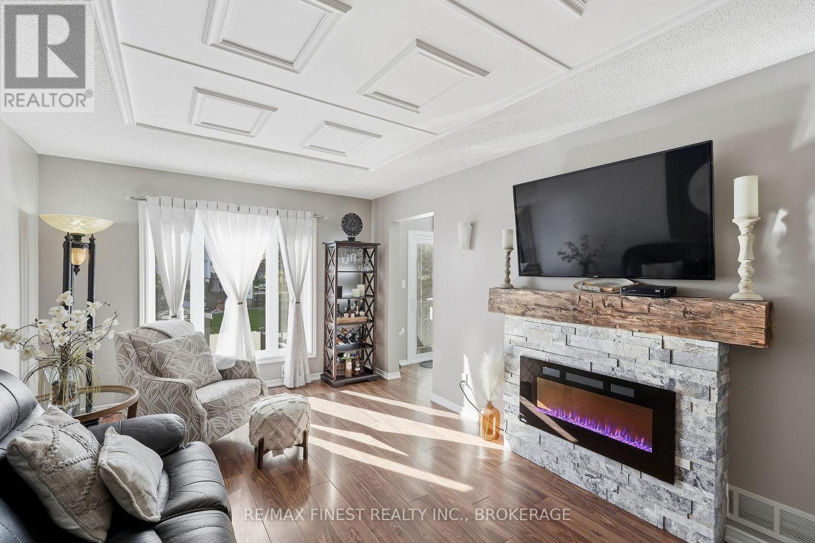 1377 BRACKENWOOD CRESCENT - 21