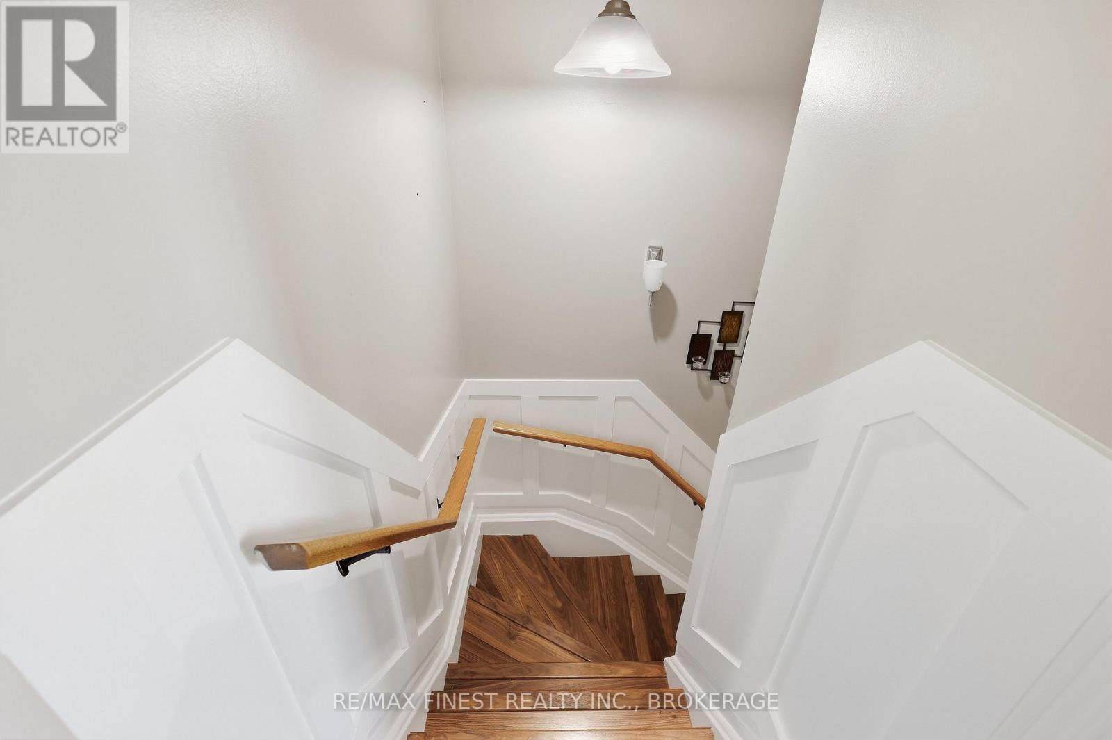 1377 BRACKENWOOD CRESCENT - 22