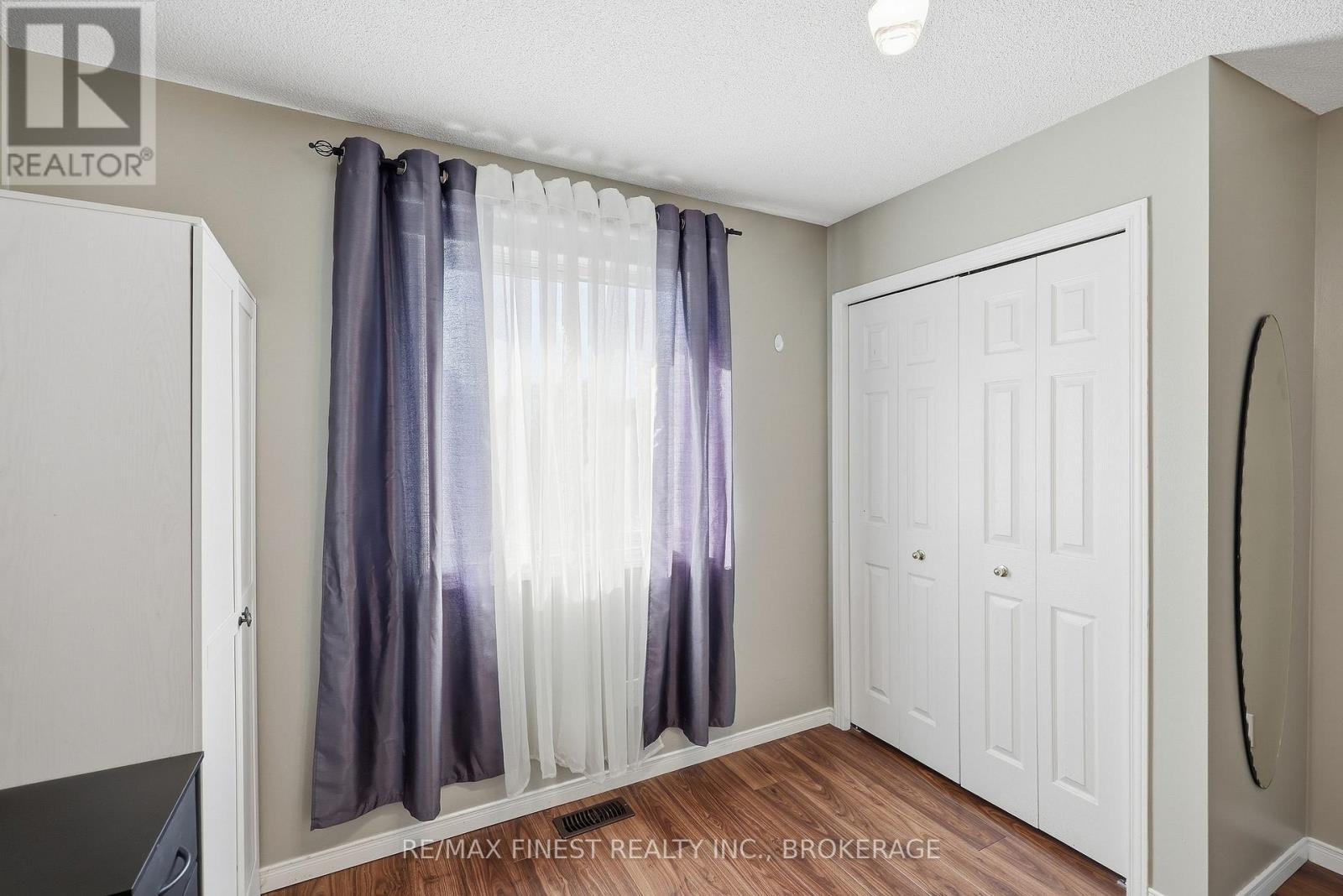 1377 BRACKENWOOD CRESCENT - 31