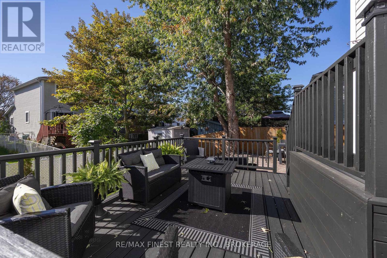 1377 BRACKENWOOD CRESCENT - 45