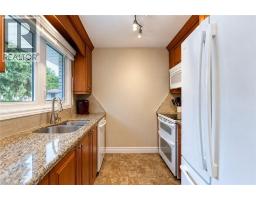 Family room - 12 Brae Crest Drive, Hamilton, ON L8G3A6 Photo 13