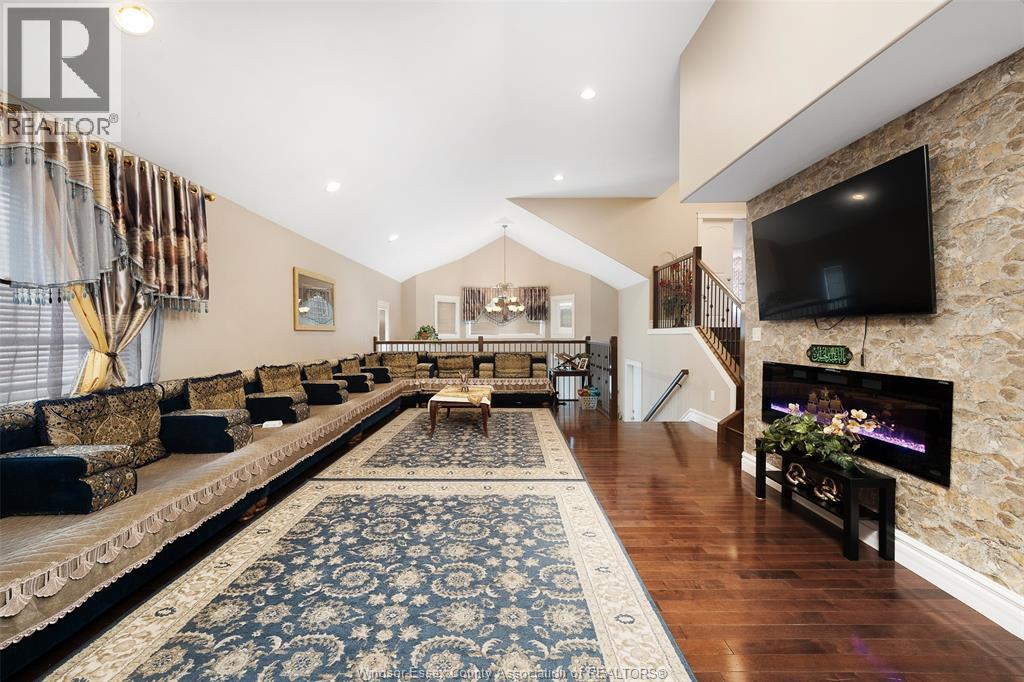 2340 RANKIN AVENUE - 7