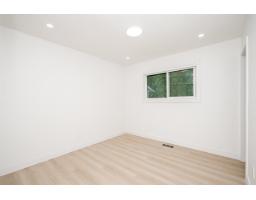 6738 128b Street, Surrey, BC V3W7C4 Photo 12