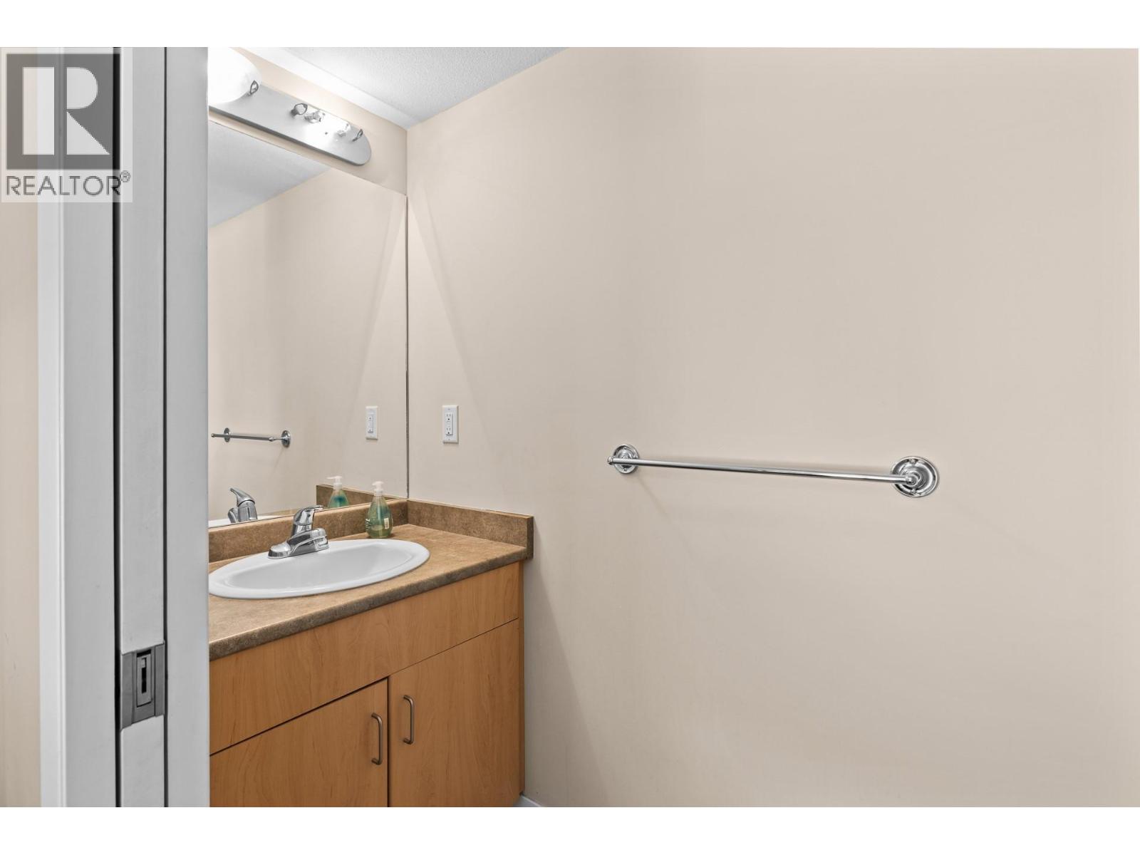7600 COTTONWOOD Drive Unit# 7, Osoyoos