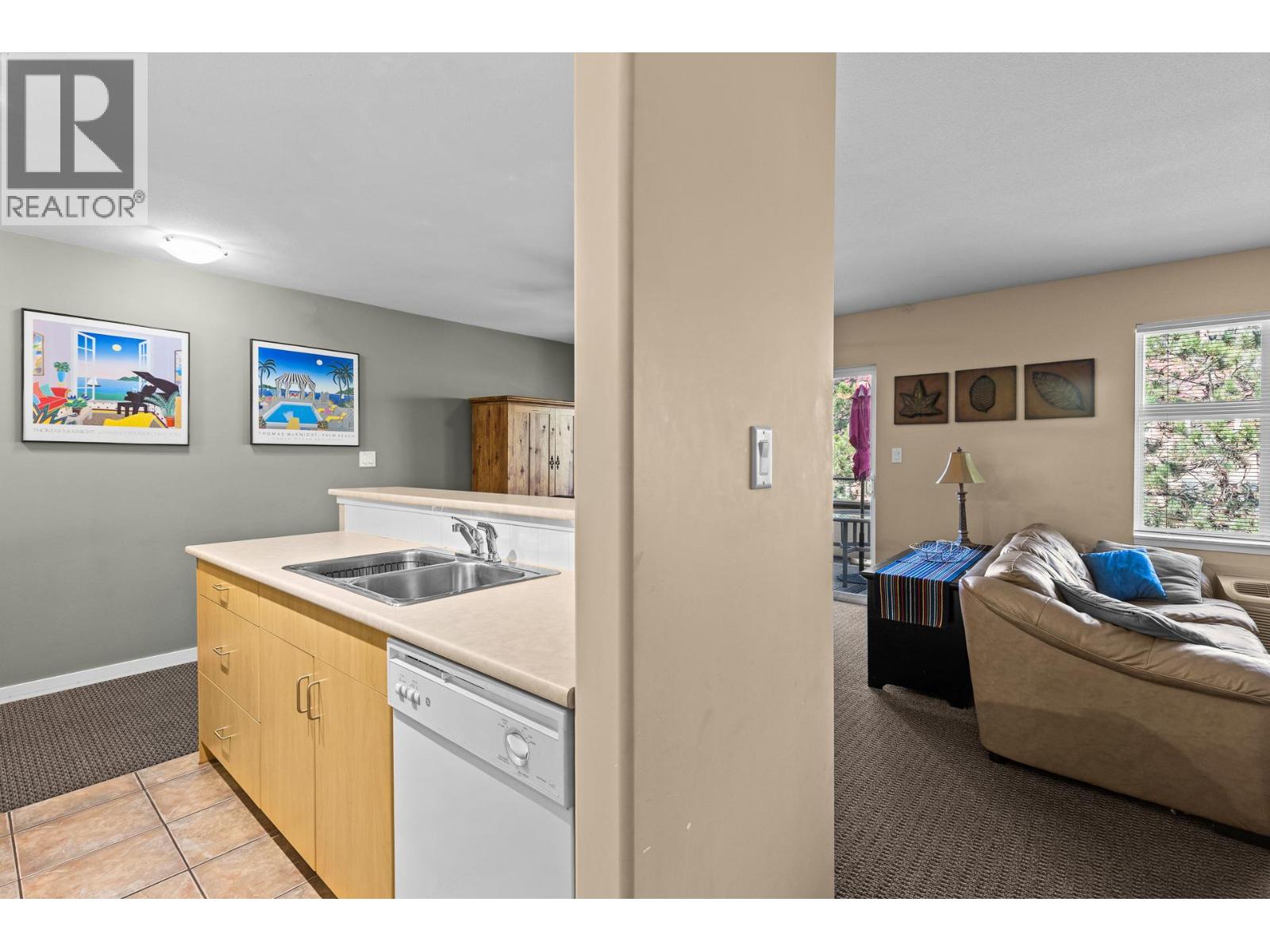 #7 7600 COTTONWOOD Drive - 32