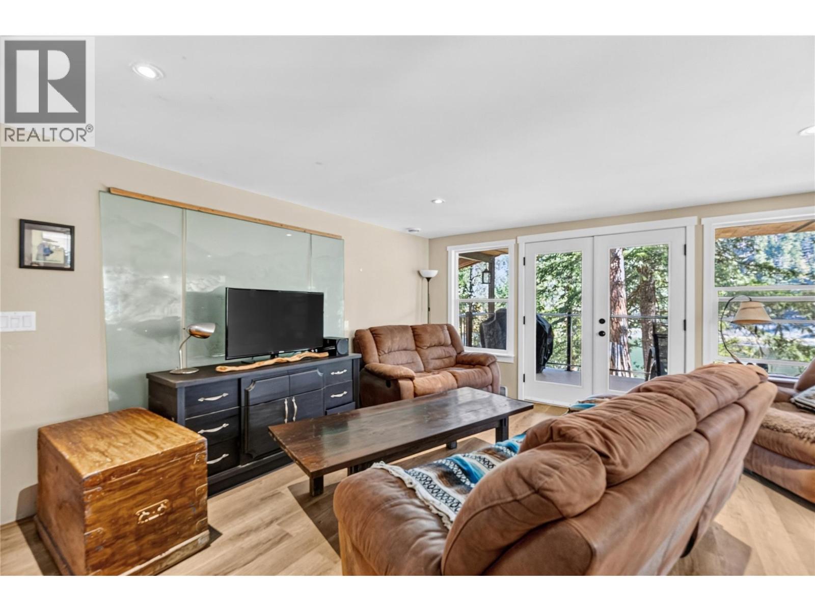 199 FARLEIGH LAKE Road, Penticton