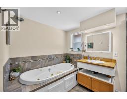 199 Farleigh Lake Road, Penticton, BC V2A6J7 Photo 19