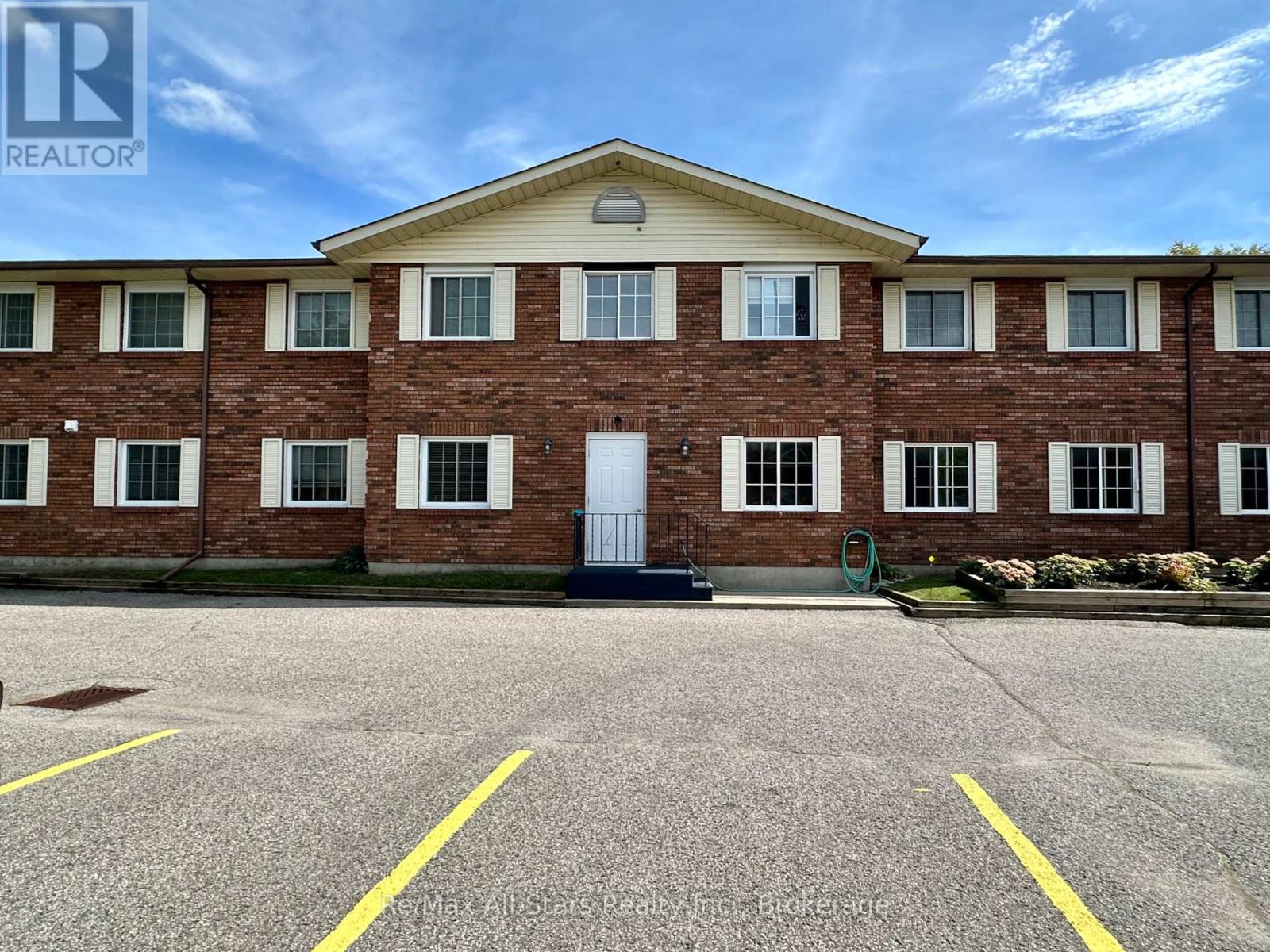 #101 15 CLIFTON STREET - 12