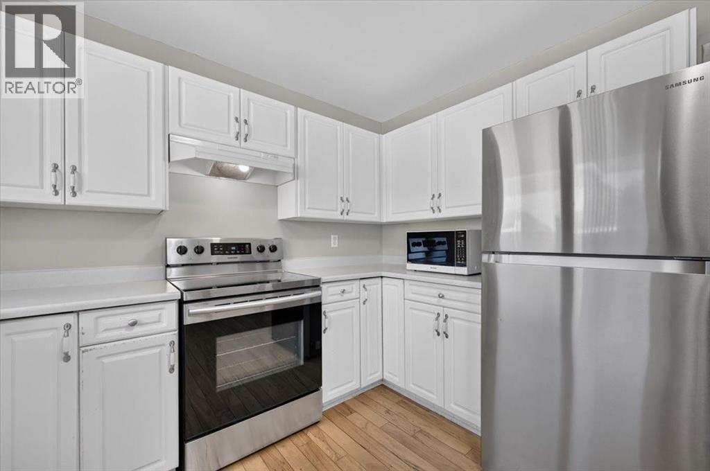 262 Killarney Glen Court SW - 10