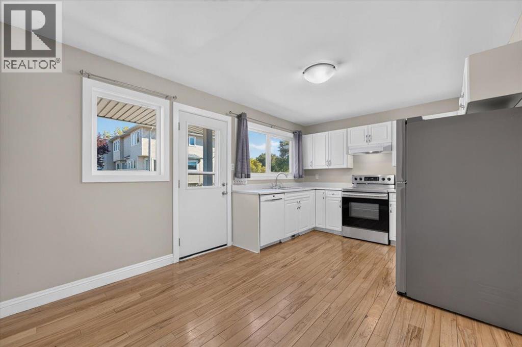 262 Killarney Glen Court SW - 12