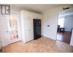 40 Bartons Road thumbnail 19