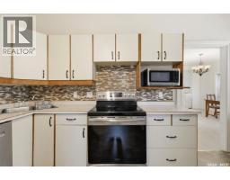 Bedroom - 704 Mcpherson Avenue, Saskatoon, SK S7N0X8 Photo 10