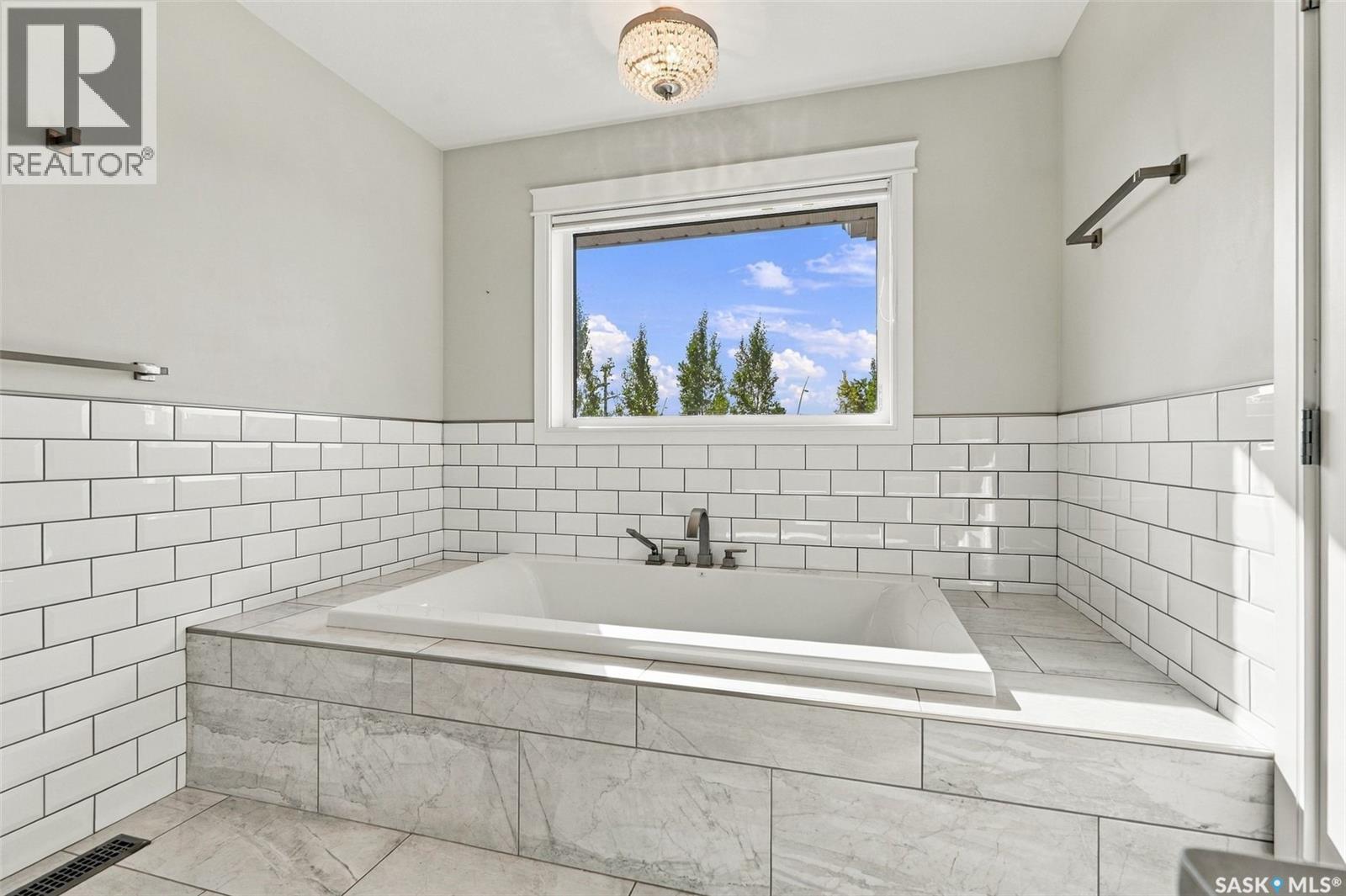 151 GLACIAL SHORES COURT, Saskatoon — photo 27