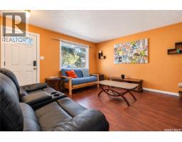 Family room - 62 Ramsay Court, Saskatoon, SK S7H4H1 Photo 8