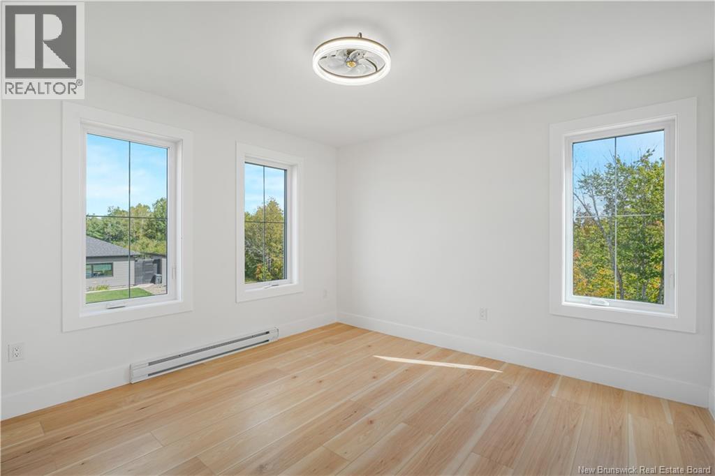 4 Spirea Street - 36