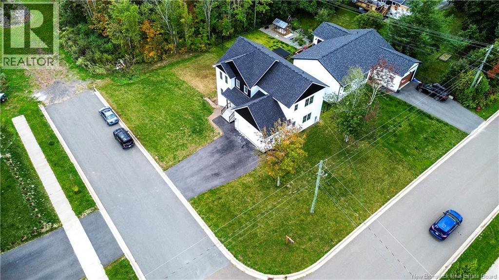 4 Spirea Street - 44