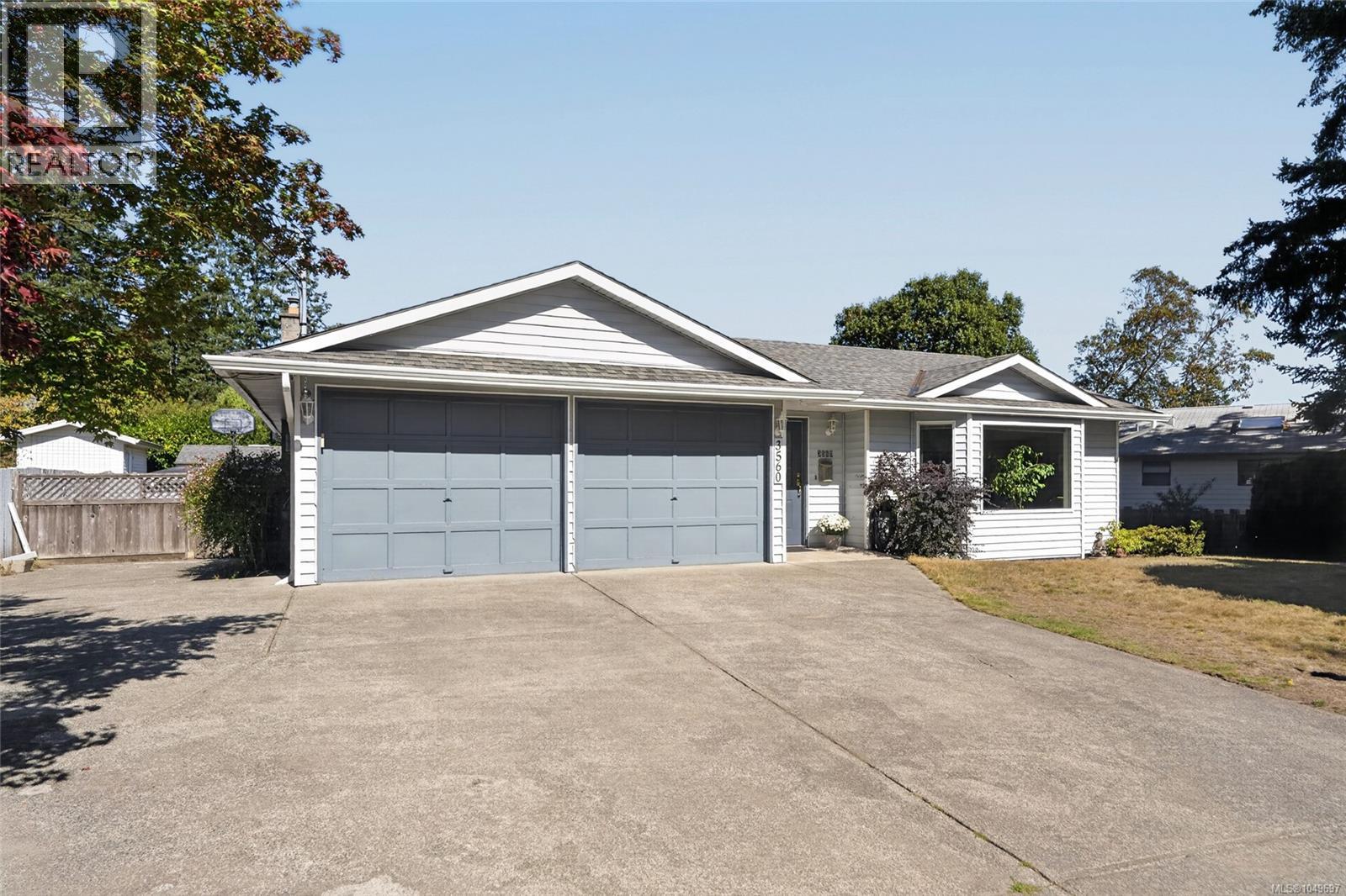 3560 Falcon Dr - 1