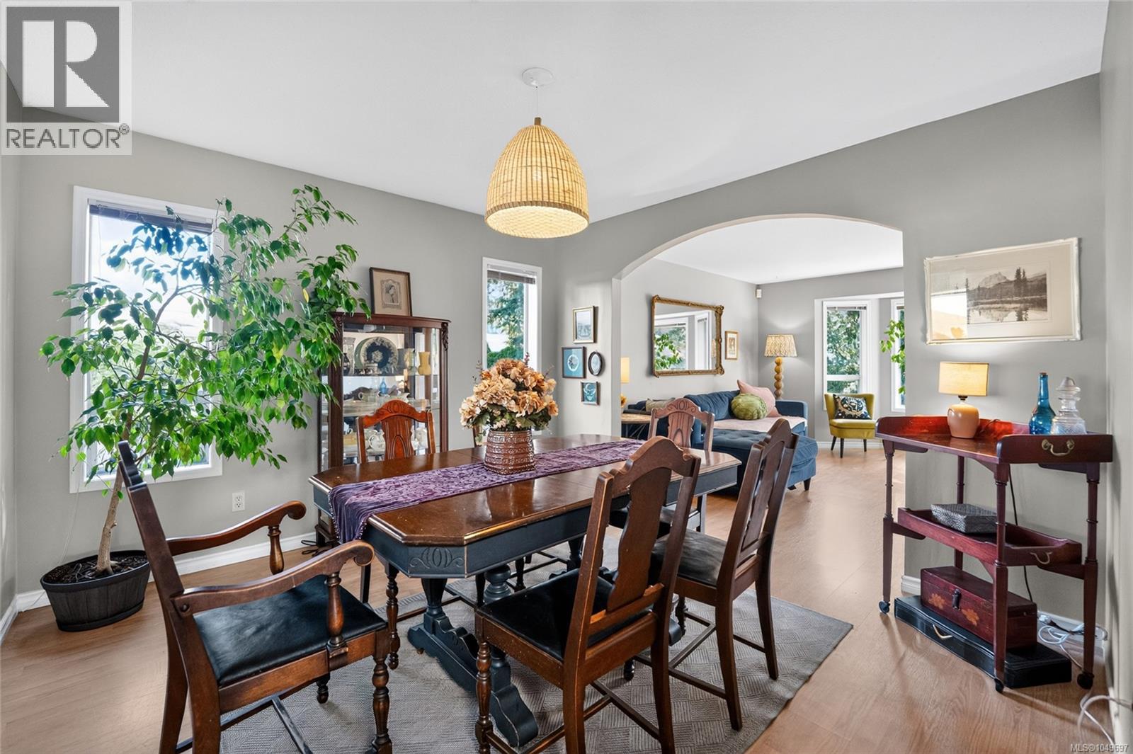 3560 Falcon Dr - Image 4