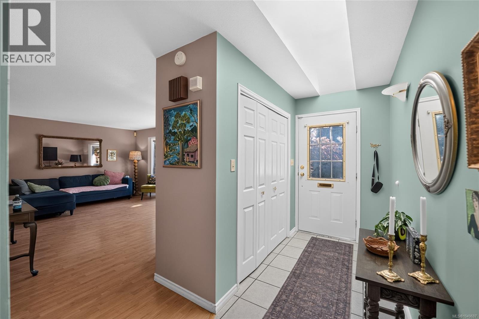 3560 Falcon Dr - Image 9