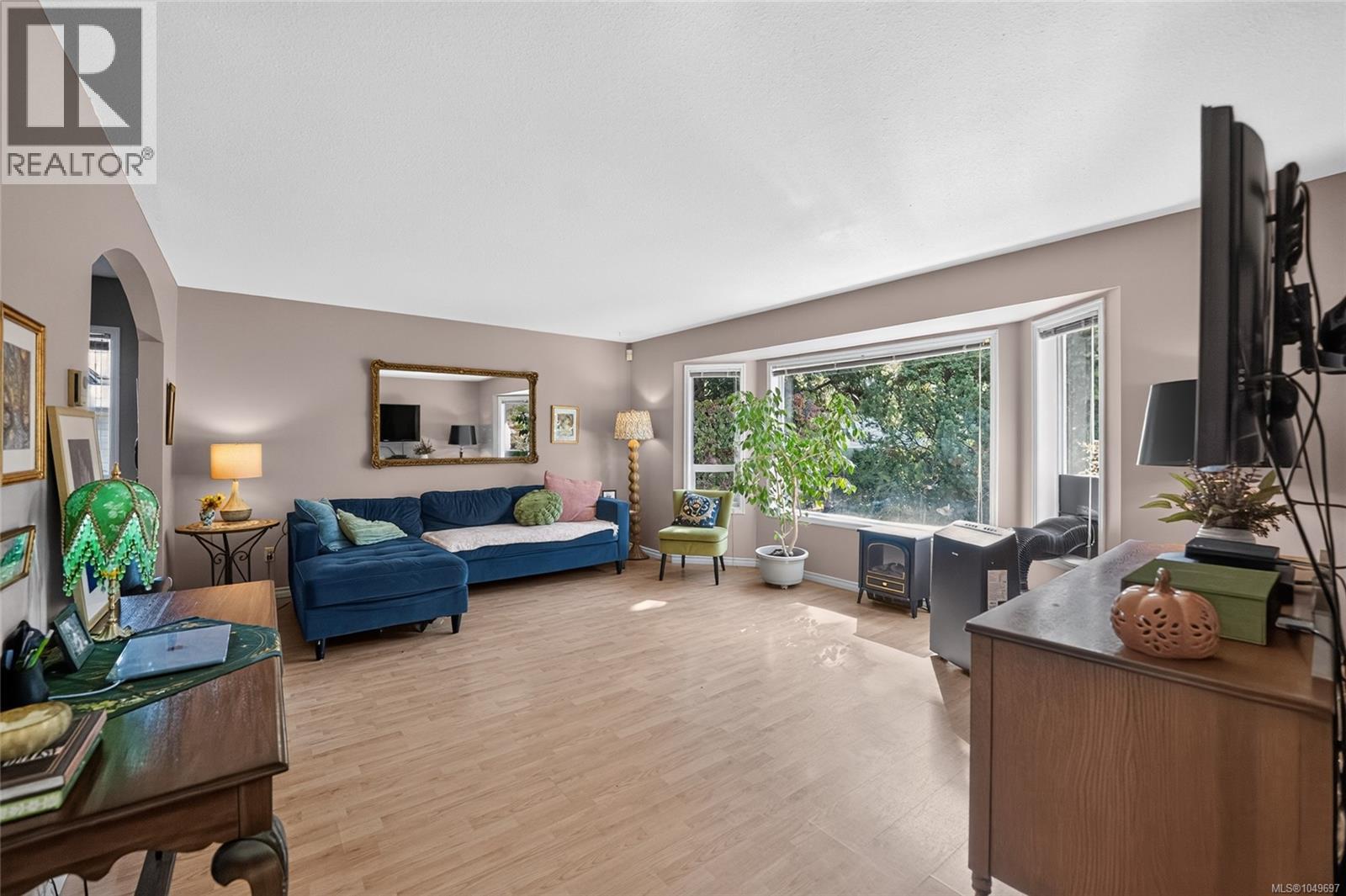 3560 Falcon Dr - Image 3