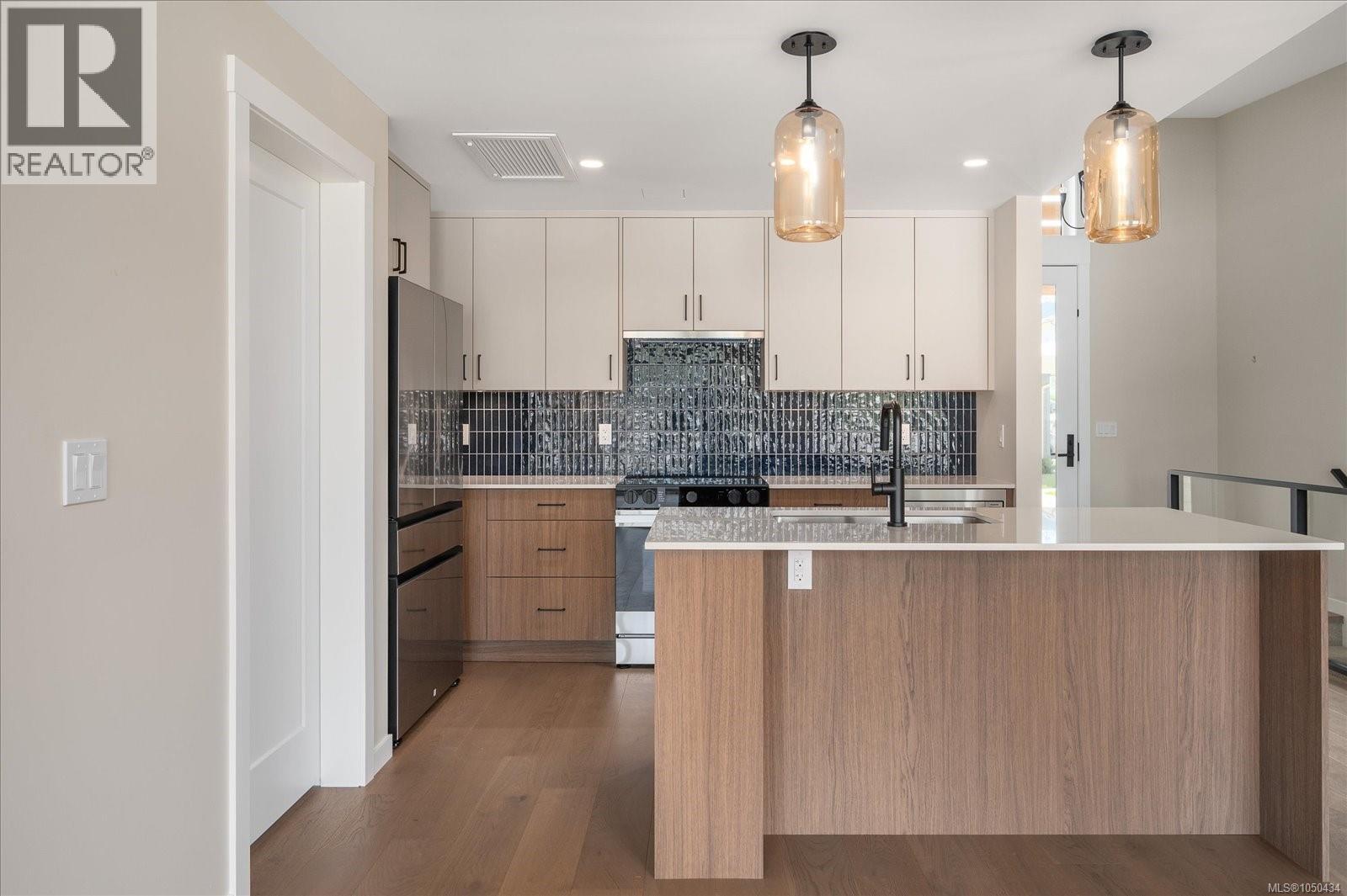 #7 152 Marina View Dr - 5