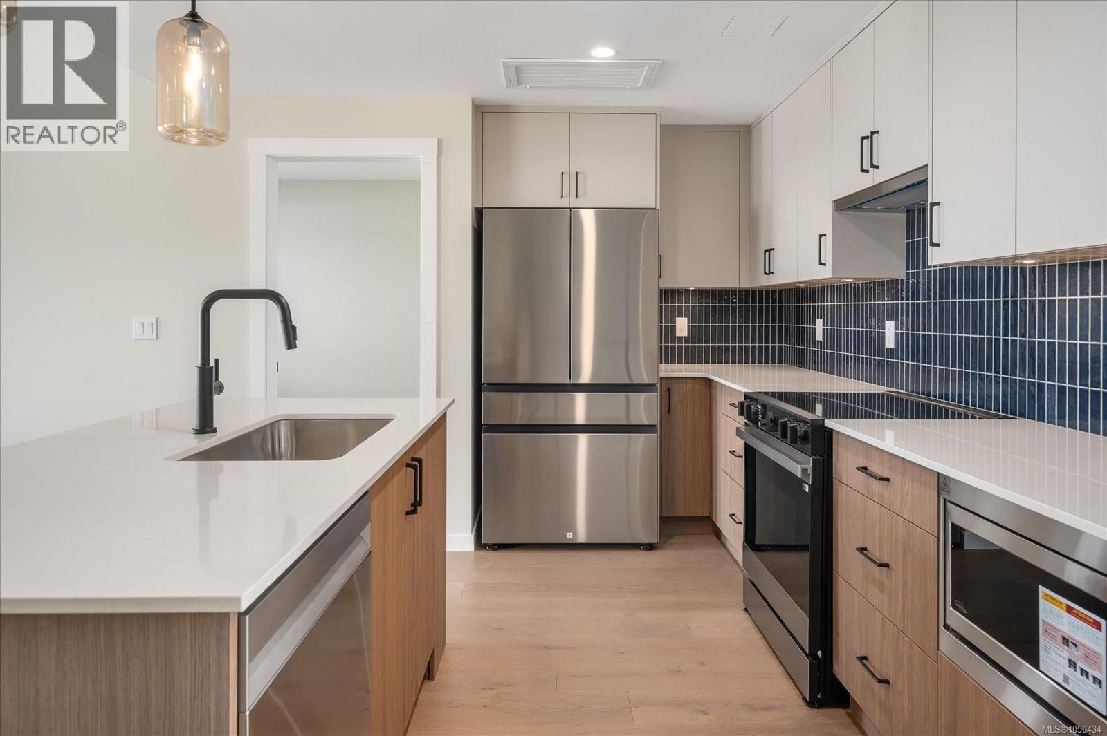 #7 152 Marina View Dr - 8